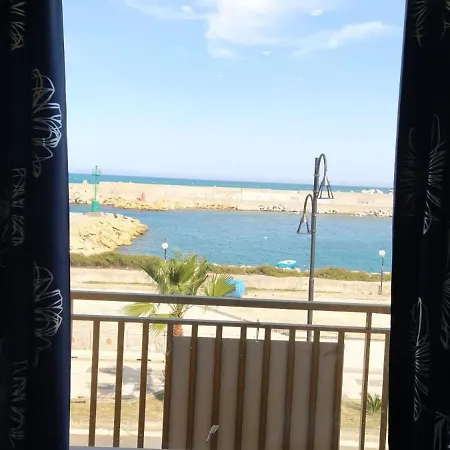 Appartamento Simplistic In With Balcony Cirò Marina